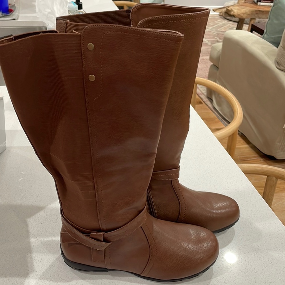 BRAND NEW WIDE CALF BOOTS!